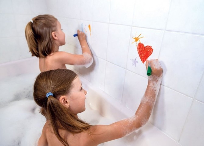 Kredki do kąpieli 6 kolorów z gąbką Janod