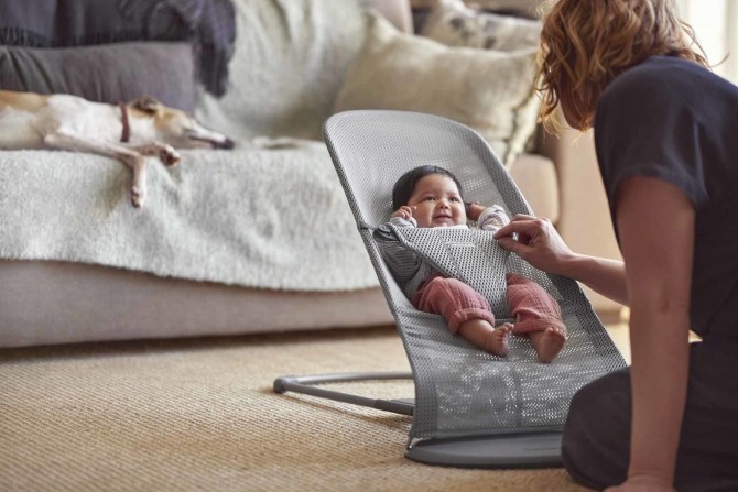 Leżaczek BABYBJORN BLISS MESH - Szary