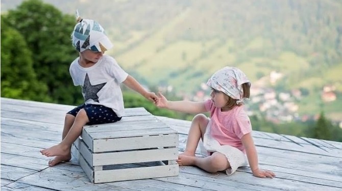 Bambusowa chustka z daszkiem wiązana Samiboo - Carmel Vintage