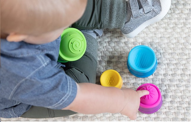 Wieża Bąbelkowa Fat Brain Toys - Dimpl Stack