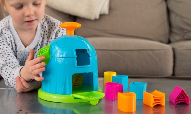 Sorter Fabryka kształtów Fat Brain Toys - Shape Factory