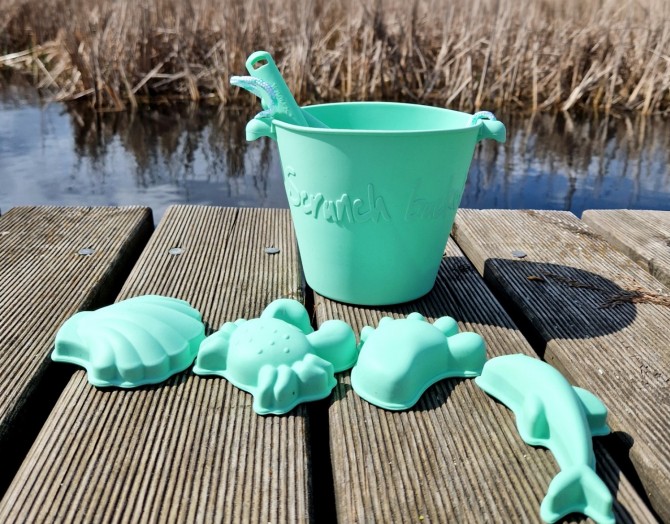 Składane wiaderko do wody i piasku Scrunch Bucket - Miętowy