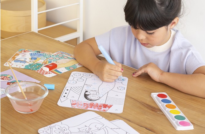 Zestaw artystyczny z akwarelami i magicznym markerem Apli Kids - Magic Art