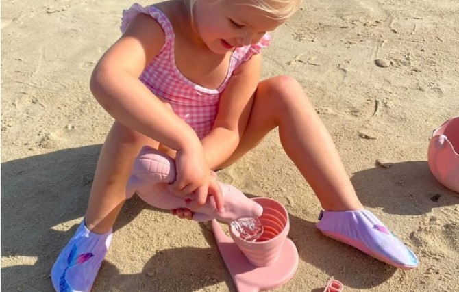 Silikonowa Konewka Krokodyl Scrunch - Szałwiowy