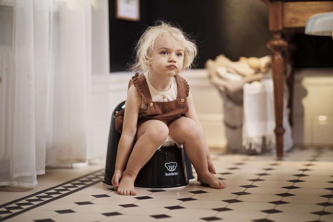 Nocnik fotelik BABYBJORN - czarny