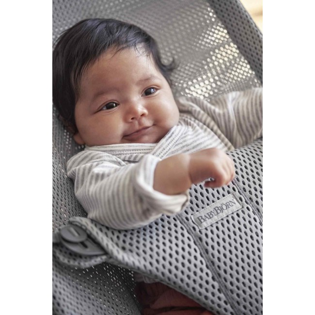 Leżaczek BABYBJORN BLISS MESH - Szary