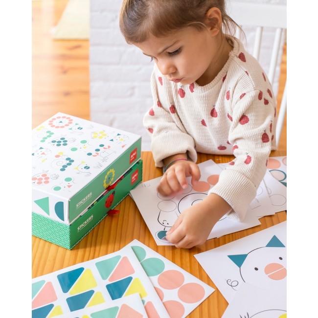 Zestaw z naklejkami geometrycznymi Apli Kids - Zwierzęta