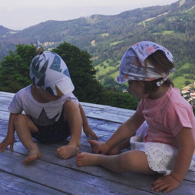 Bambusowa chustka z daszkiem wiązana Samiboo - Carmel Vintage