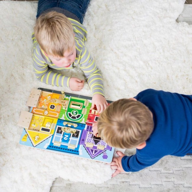 Drewniana tablica z zamkami Melissa & Doug - Zwierzątka