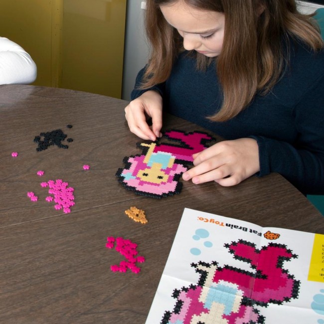 Puzzelki Pixelki Jixelz 700 elem. Fat Brain Toys - Bajkowi Przyjaciele