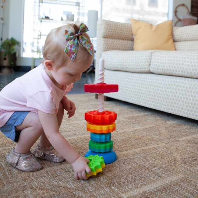 Zakręcona wieża Fat Brain Toys - SpinAgain