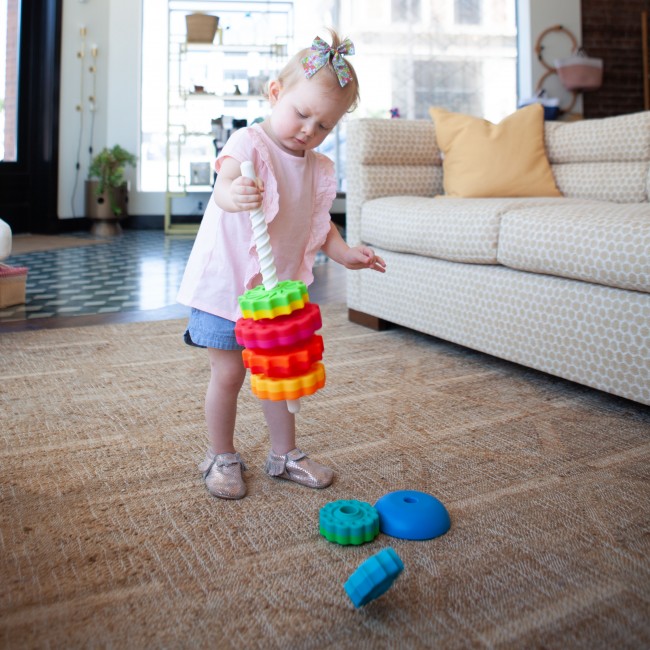 Zakręcona wieża Fat Brain Toys - SpinAgain