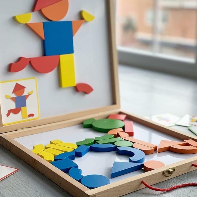 Drewniane magnesy Djeco układanka w walizce - Geoform