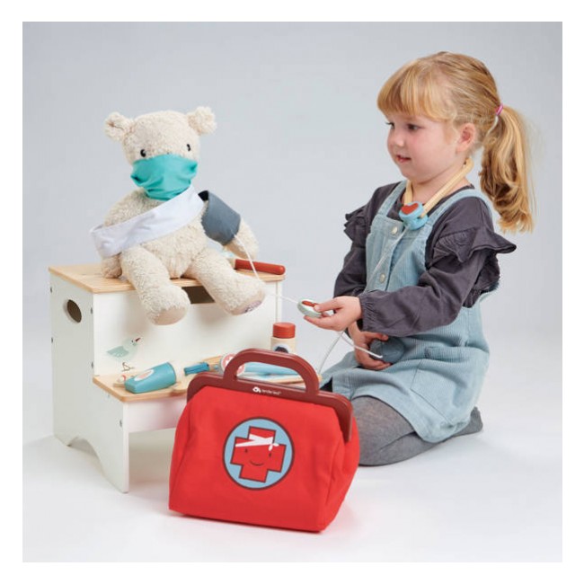 Zestaw lekarski z kuferkiem Tender Leaf Toys