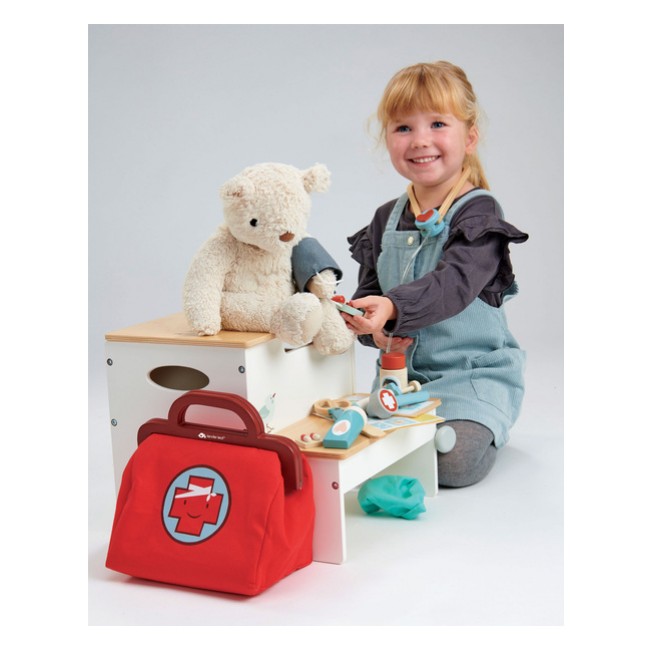 Zestaw lekarski z kuferkiem Tender Leaf Toys
