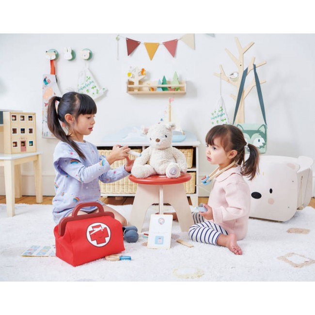 Zestaw lekarski z kuferkiem Tender Leaf Toys