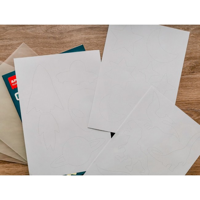 Magiczny plastik, świecący w ciemności Apli Kids - 3 arkusze