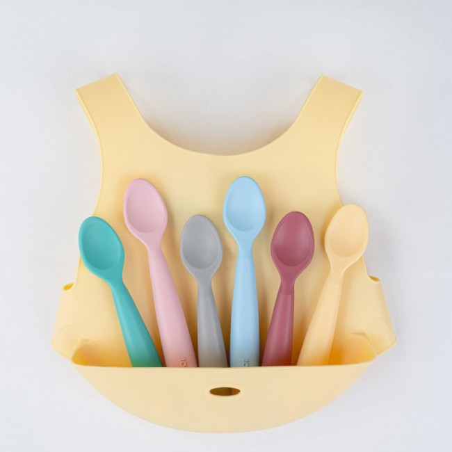 Łyżeczka silikonowa do nauki samodzielnego jedzenia Minikoioi - zielona