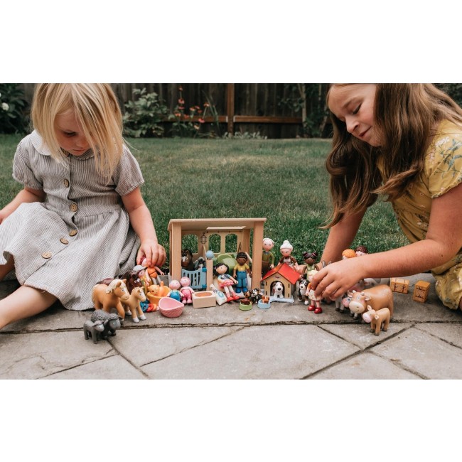 Laleczka Little Friends Haba - dziadek Kurt