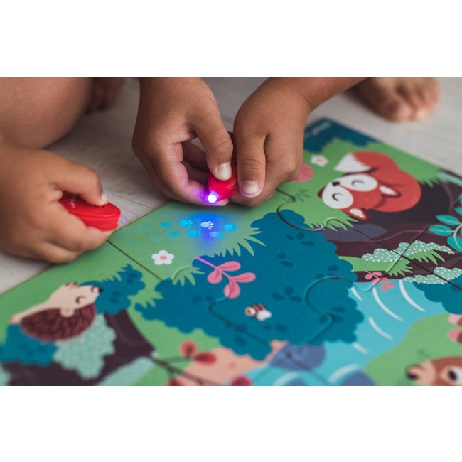 Świecące puzzle z mini-lampką UV Janod - Las 24 elementy 3+