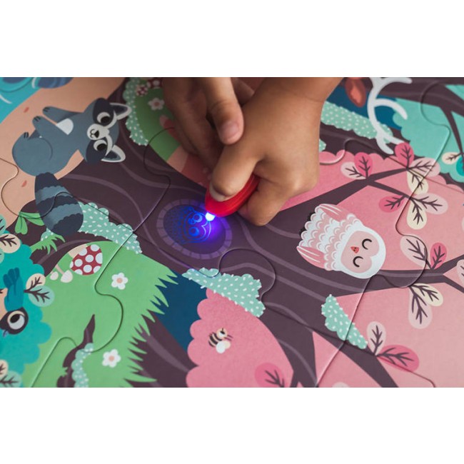 Świecące puzzle z mini-lampką UV Janod - Las 24 elementy 3+