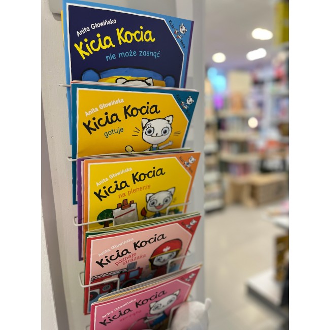 Książka "Kicia Kocia sprząta" wydawnictwo Media Rodzina