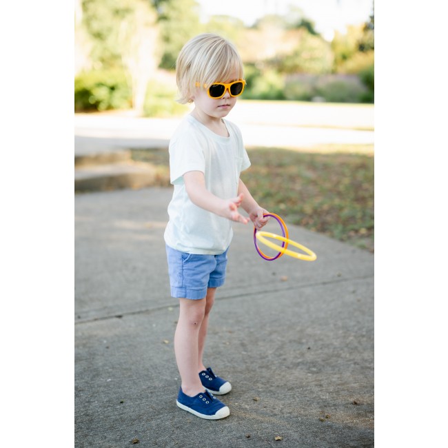 Okularki przeciwsłoneczne Navigator Babiators od 3 do 5 lat - Mango Tango