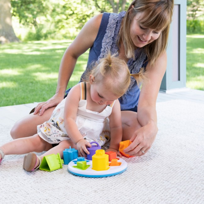 Sorter Fat Brain Toys - Plugzy