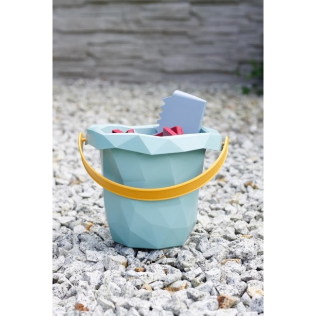 Zestaw zabawek do piasku w wiaderku Zsilt - 3 lata +