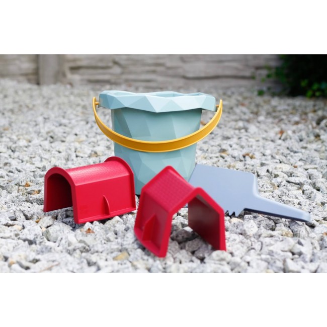 Zestaw zabawek do piasku w wiaderku Zsilt - 3 lata +