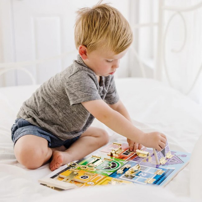 Drewniana tablica z zamkami Melissa & Doug - Zwierzątka