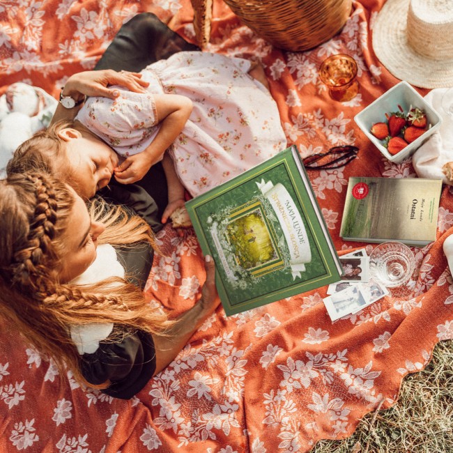 Książka "Strażniczka Słońca" Wydawnictwo Literackie