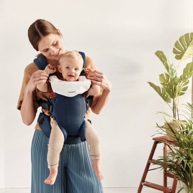 Śliniaczek do nosidełka BABYBJORN Harmony - biały