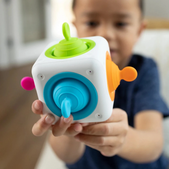 Sensoryczna kostka Fat Brain Toys - Tugl Cube