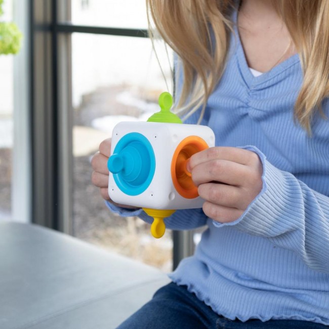 Sensoryczna kostka Fat Brain Toys - Tugl Cube
