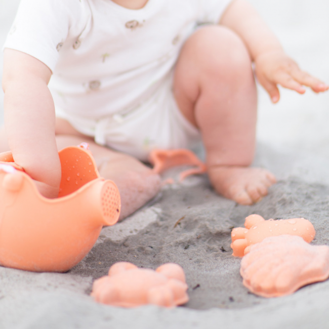 Silikonowe Foremki do piasku 4 szt. Scrunch - Wiśniowy