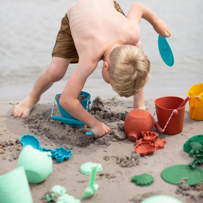 Składane wiaderko do wody i piasku Scrunch Bucket - Błękitny