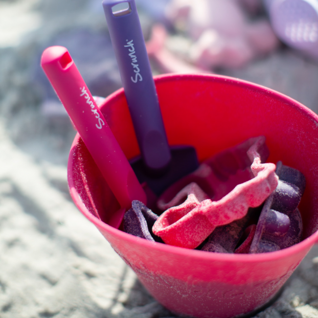 Składane wiaderko do wody i piasku Scrunch Bucket - Błękitny