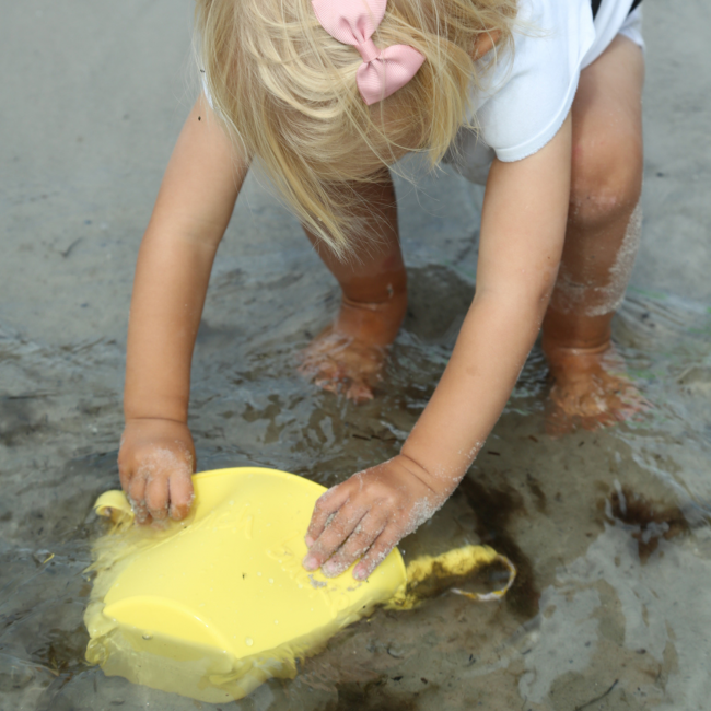 Składane wiaderko do wody i piasku Scrunch Bucket - Pastelowy Żółty