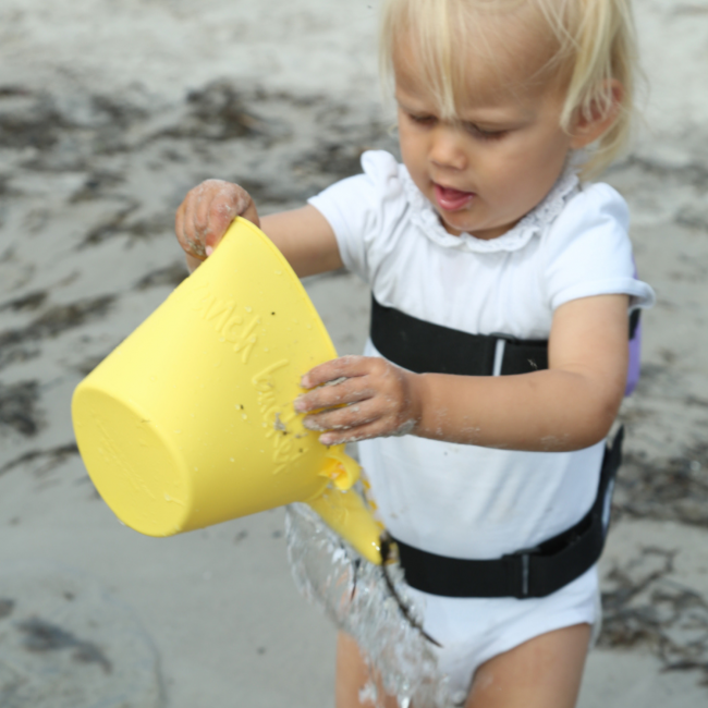 Składane wiaderko do wody i piasku Scrunch Bucket - Pastelowy Żółty