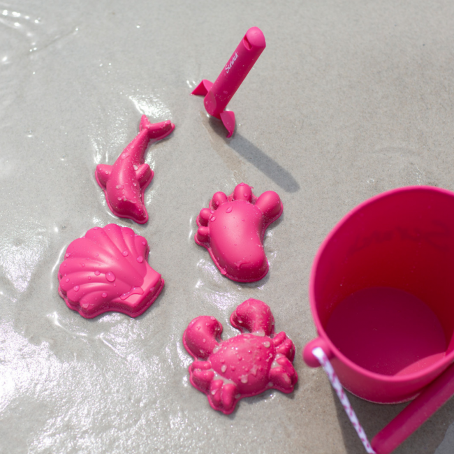 Składane wiaderko do wody i piasku Scrunch Bucket - Ciemny Zielony