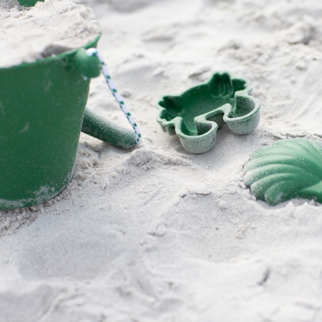 Składane wiaderko do wody i piasku Scrunch Bucket - Ciemny Zielony