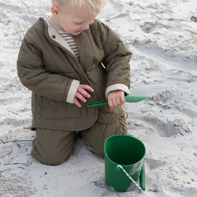 Składane wiaderko do wody i piasku Scrunch Bucket - Ciemny Zielony