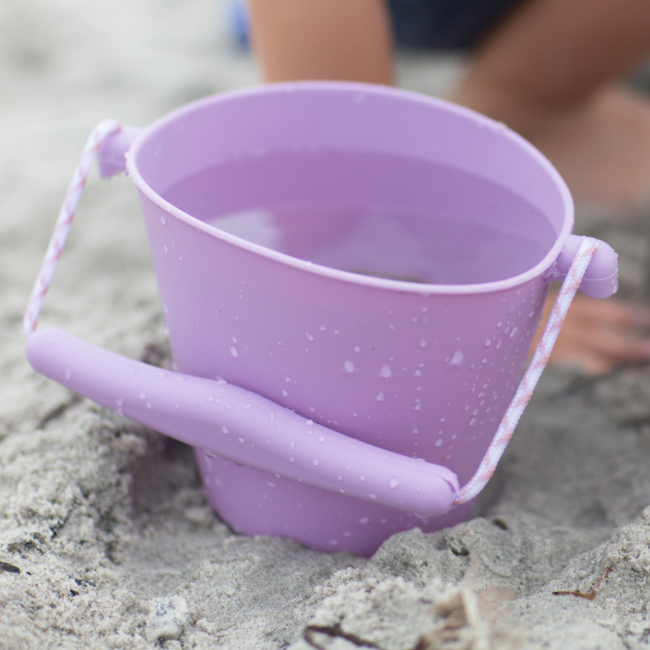 Składane wiaderko do wody i piasku Scrunch Bucket - Purpurowy