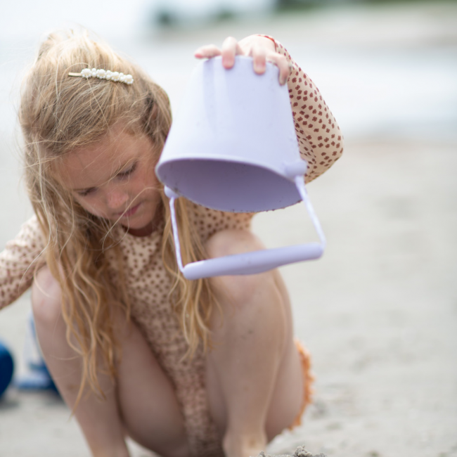 Składane wiaderko do wody i piasku Scrunch Bucket - Purpurowy