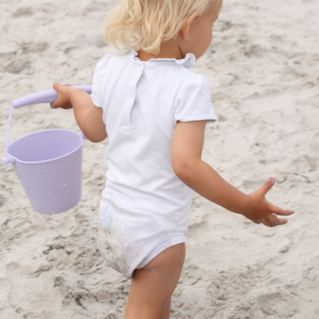 Składane wiaderko do wody i piasku Scrunch Bucket - Purpurowy