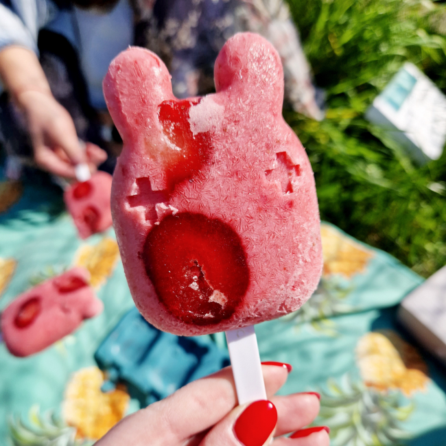 Silikonowe foremki do lodów We Might Be Tiny - Yellow