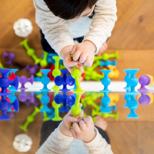 Klocki Przyssawki Squigz Delux 44 elementy Fat Brain Toys
