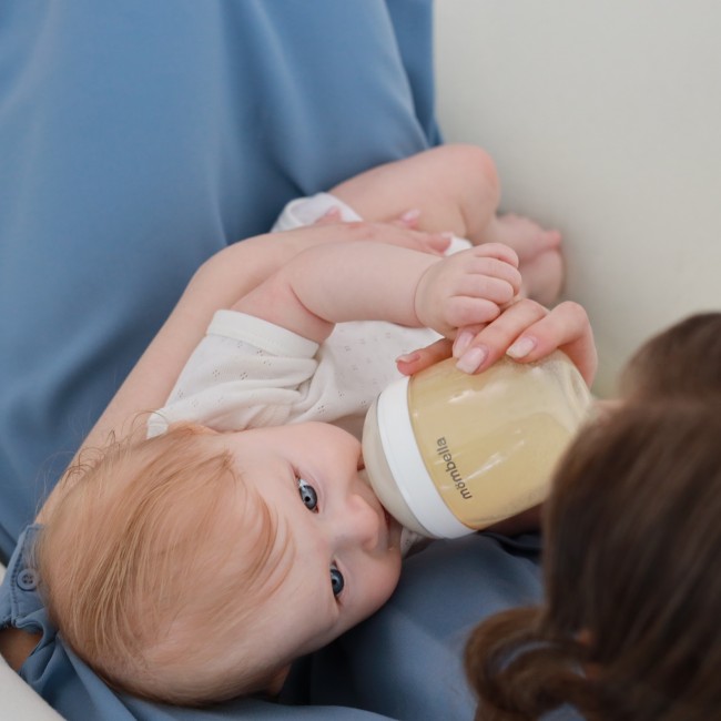 Smoczek do Butelki Antykolkowej Breast Shape Mombella - Rozmiar M