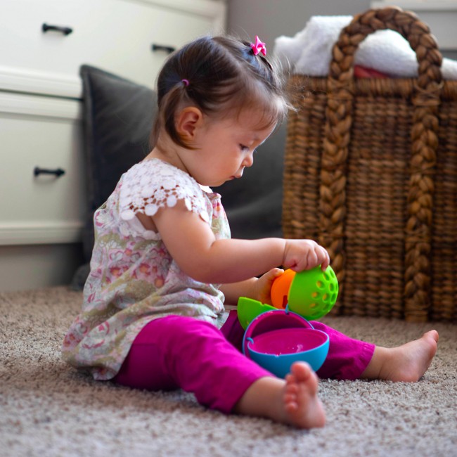 Kule Fat Brain Toys - OombeeBall